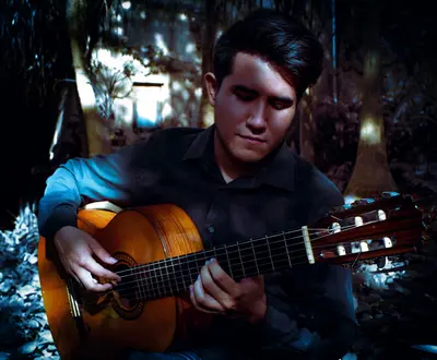 Eddie Lara