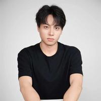 何亮演员头像