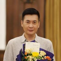 黄维演员头像