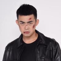 杨肇宇演员头 像