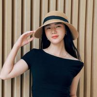 黄小小演员头像