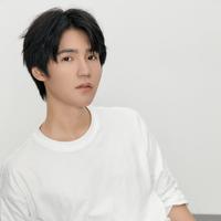 卢昱龙演员头像