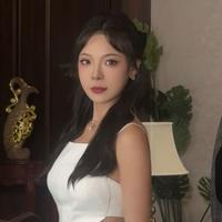 邓依灵演 员头像