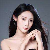 易佳浛演员头像
