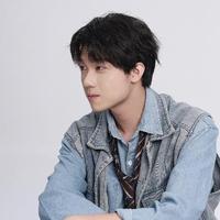 卢天天演员头像