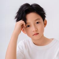 郁竣轩演员头像