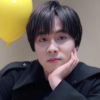 贺然演员头像