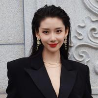 黄雯卿演员头像