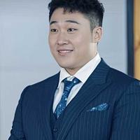 何田震演员头像