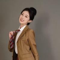 张佳樱子演员头像