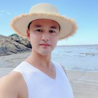 陆源石演员头像